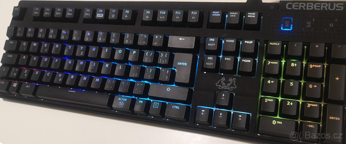 Mechanická klávesnice Asus Cerberus - 4