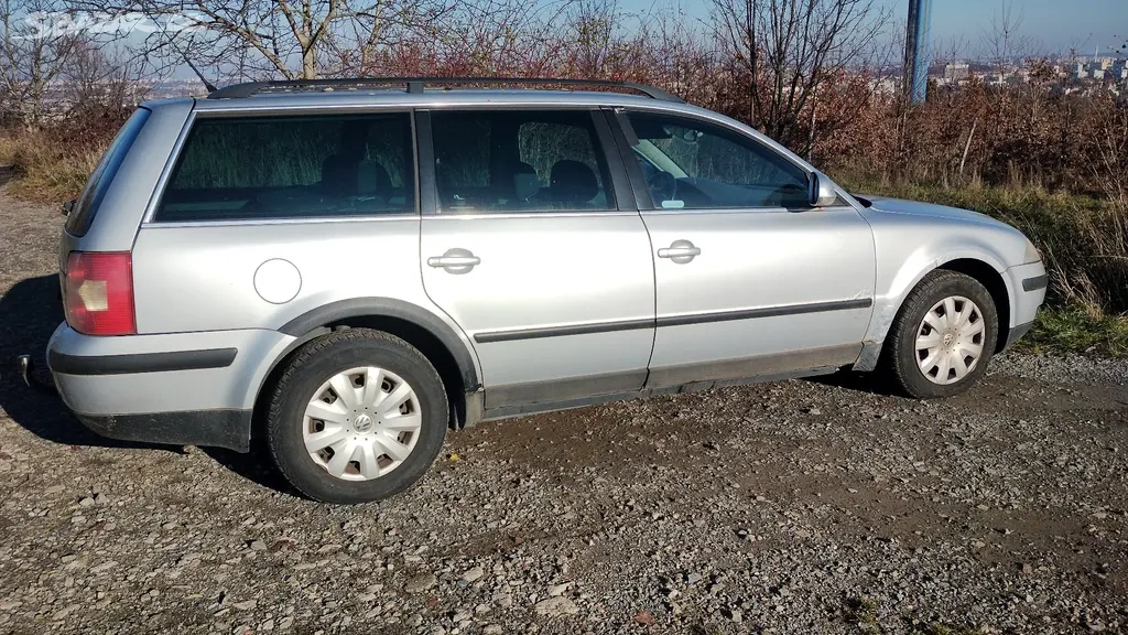 Volkswagen Passat - 4