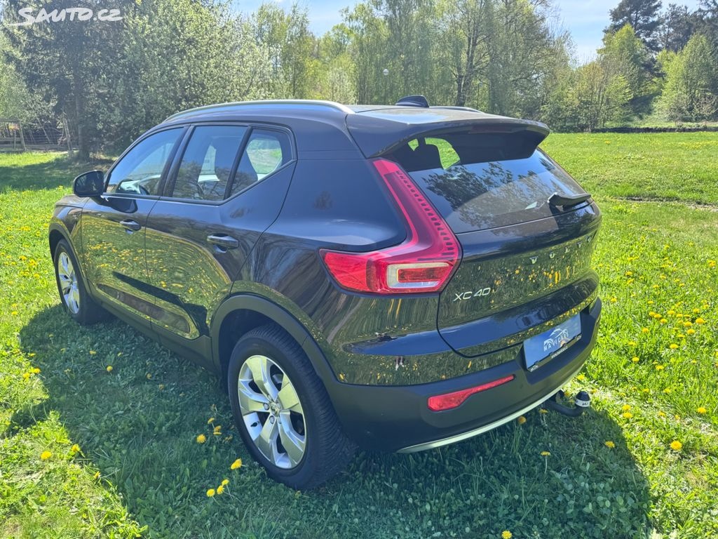 VOLVO XC 40 1.5 T2 MOMENTUM PRO, ODPOČET DPH - 4