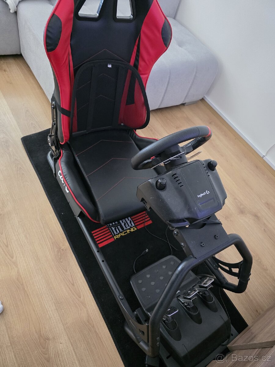 Herní křeslo + logitech G29 - 4