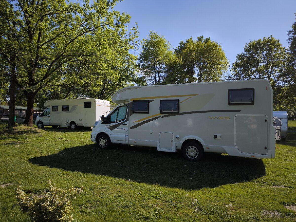 Obytný karavan Ford - 4