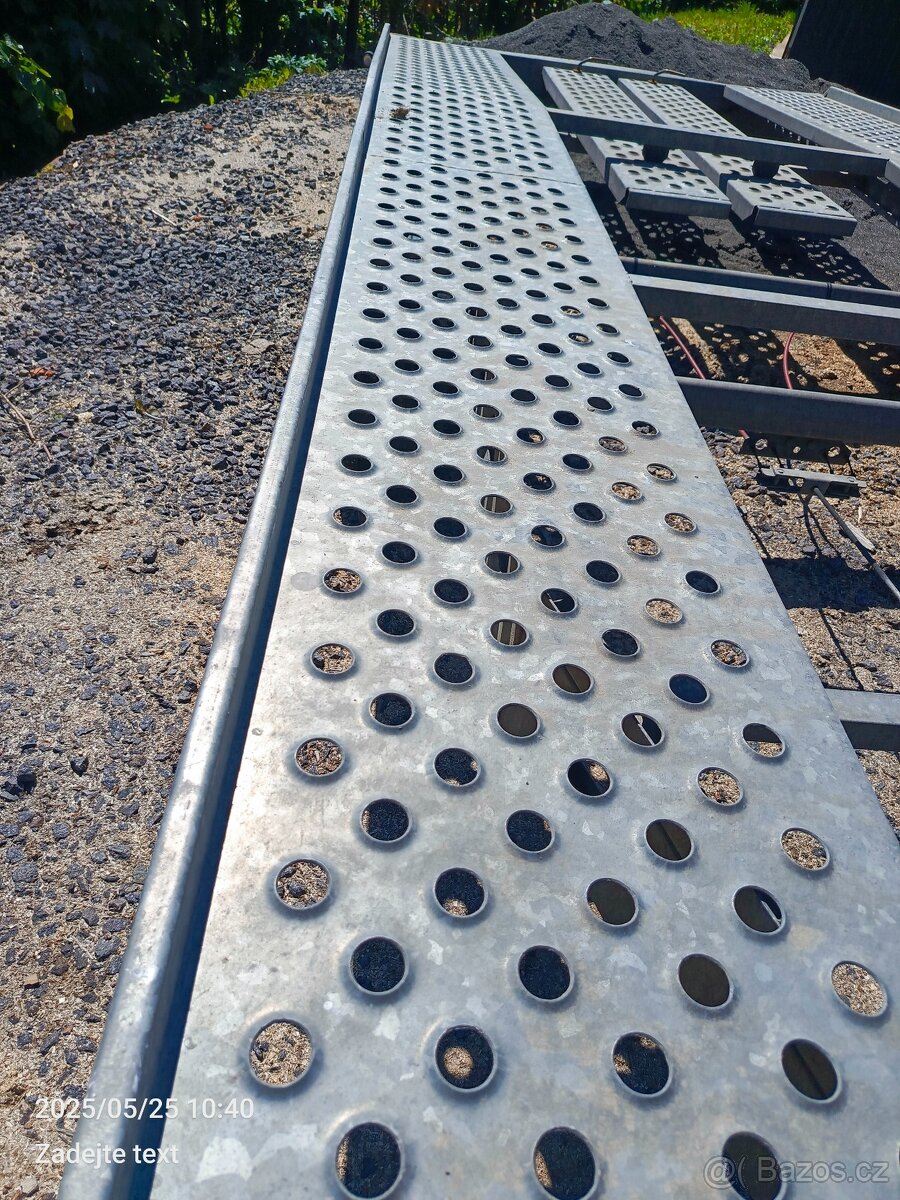 Autopřepravník 2700kg