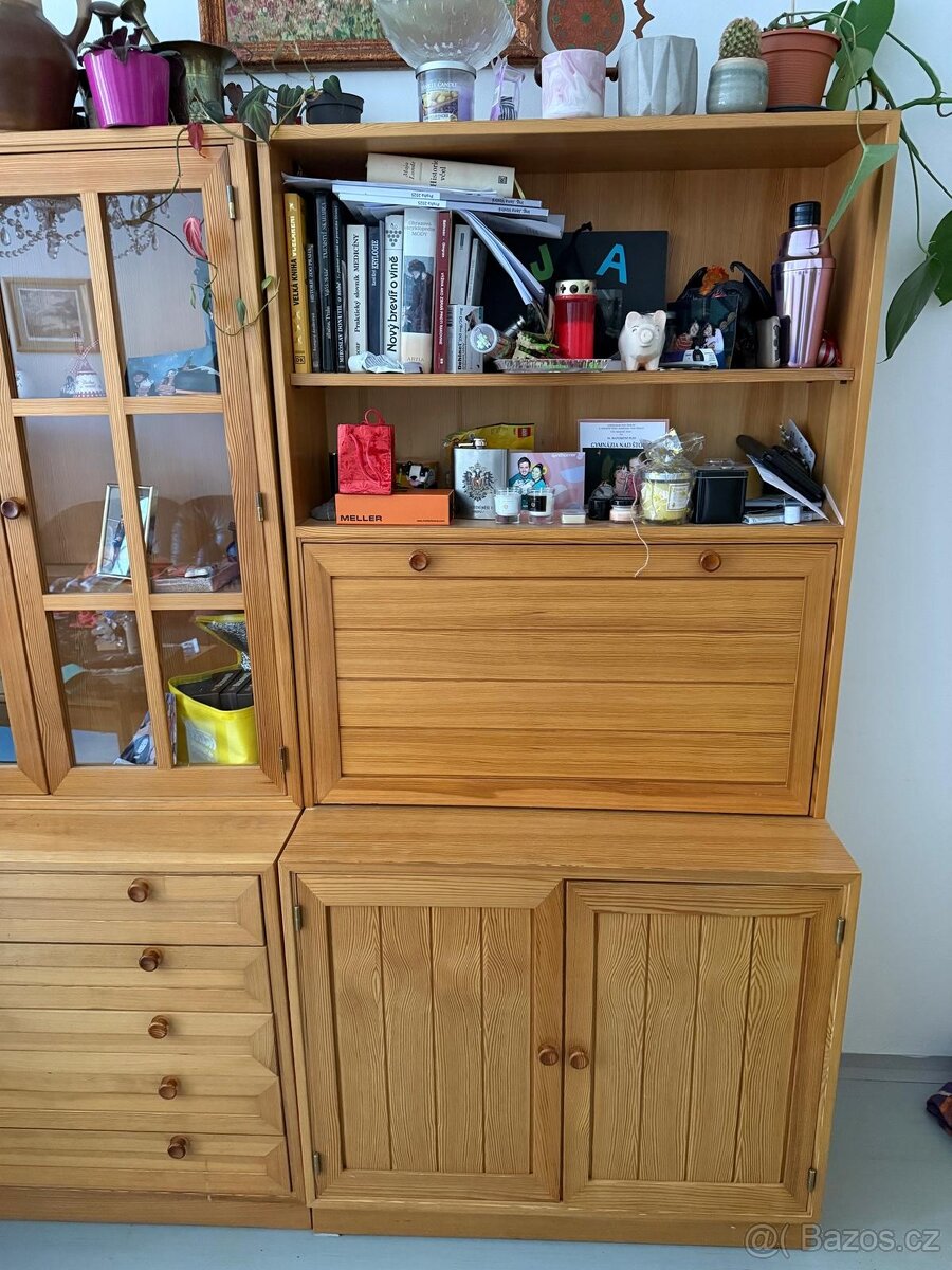 Skříně – obývací pokoj - 4