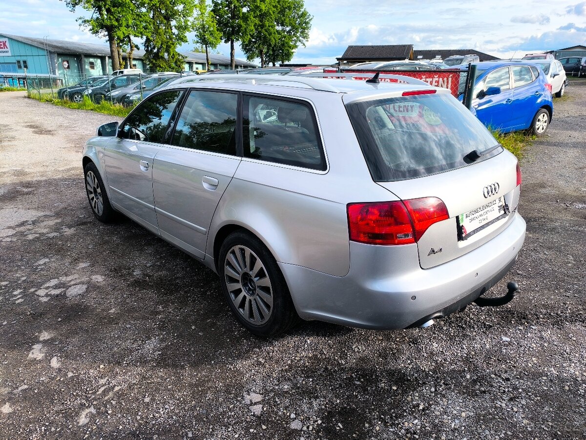 Audi A4, 4X4,30TDI,MANUÁL,KRÁSNÁ,SERVIS - 4