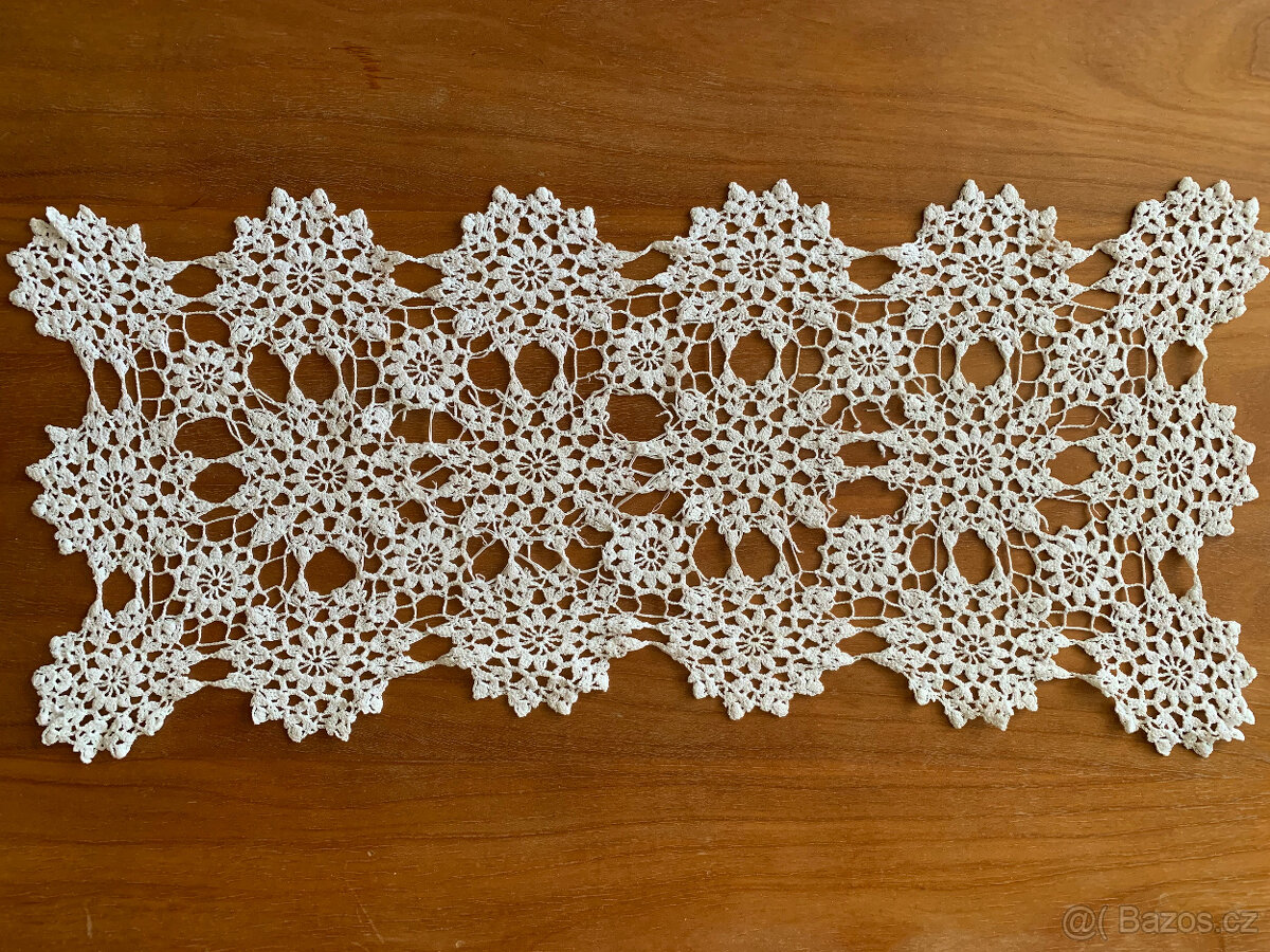 Prodám háčkované ubrusy, ruční práce - 4