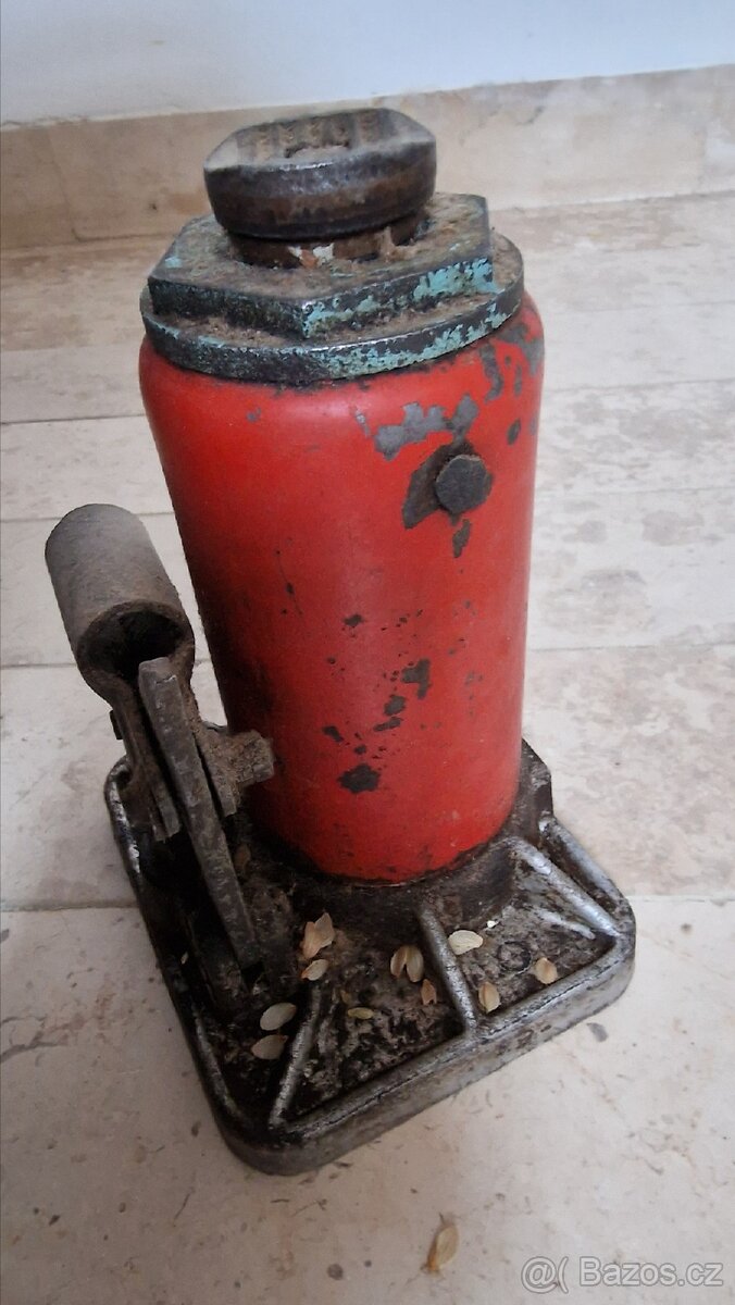 Hydraulicky zvedak - 4