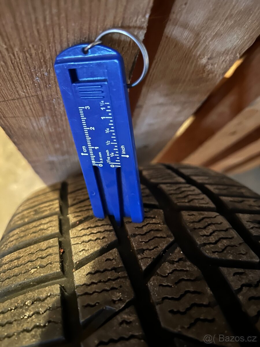 Pneumatiky Continental ContiWinterContact 215/60 R16 99H - 4