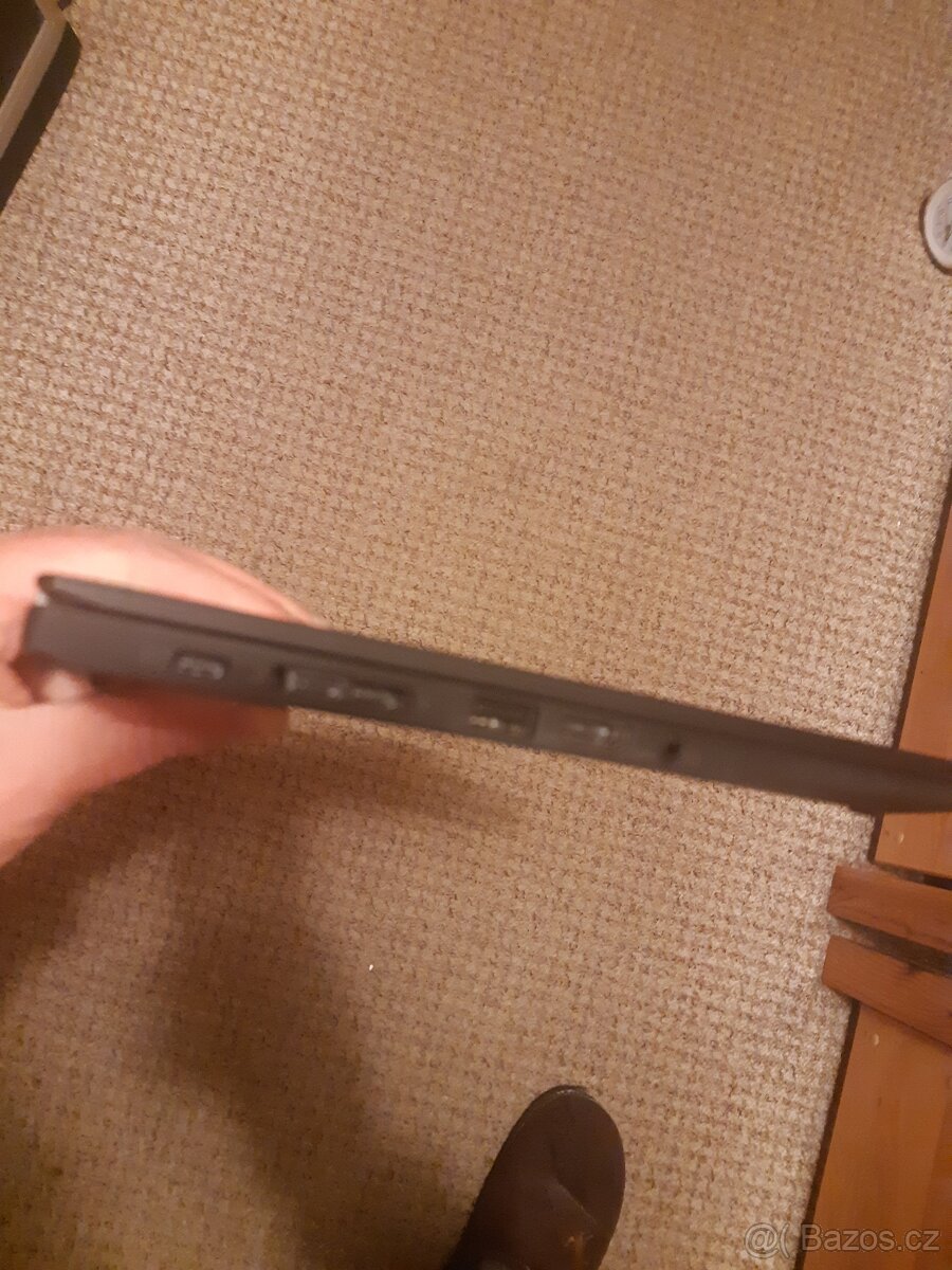 Lenovo ThinkPad X1 Carbon 7th - 4