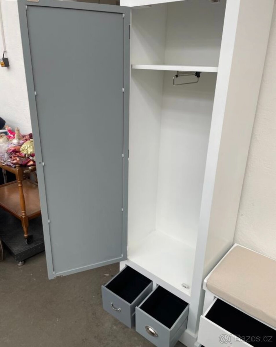 Předsíňová stěna bílá KOMPLET NOVÁ 2. jakost - 4
