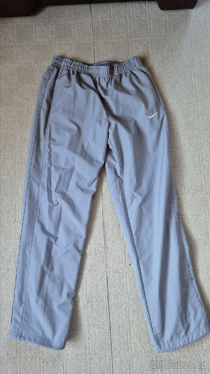 Souprava Nike vel. M - 4
