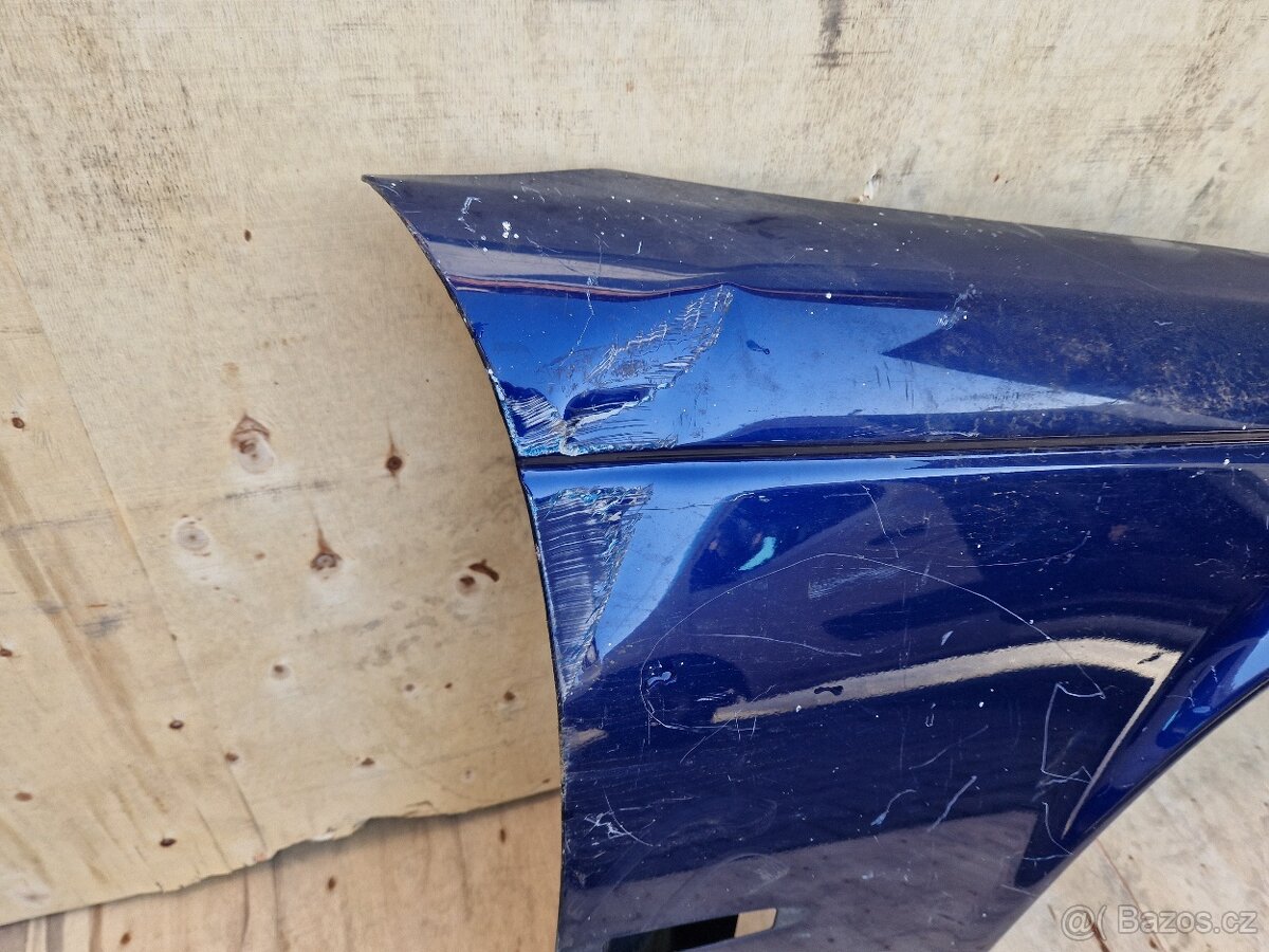 Prodám pravý+levý přední blatník Jaguar XJ 350 - 4