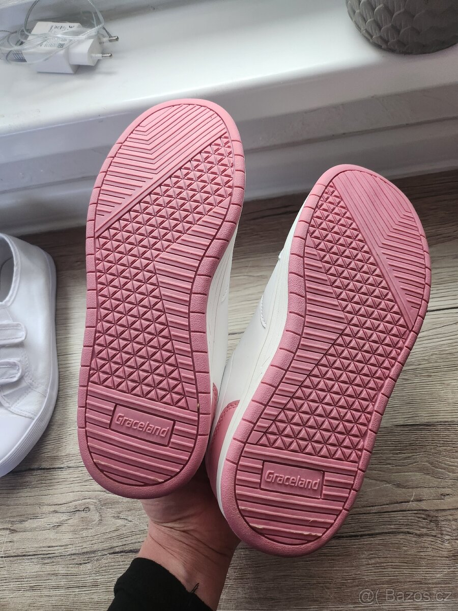 Prodam divci botasky top stav vel.36 - 4