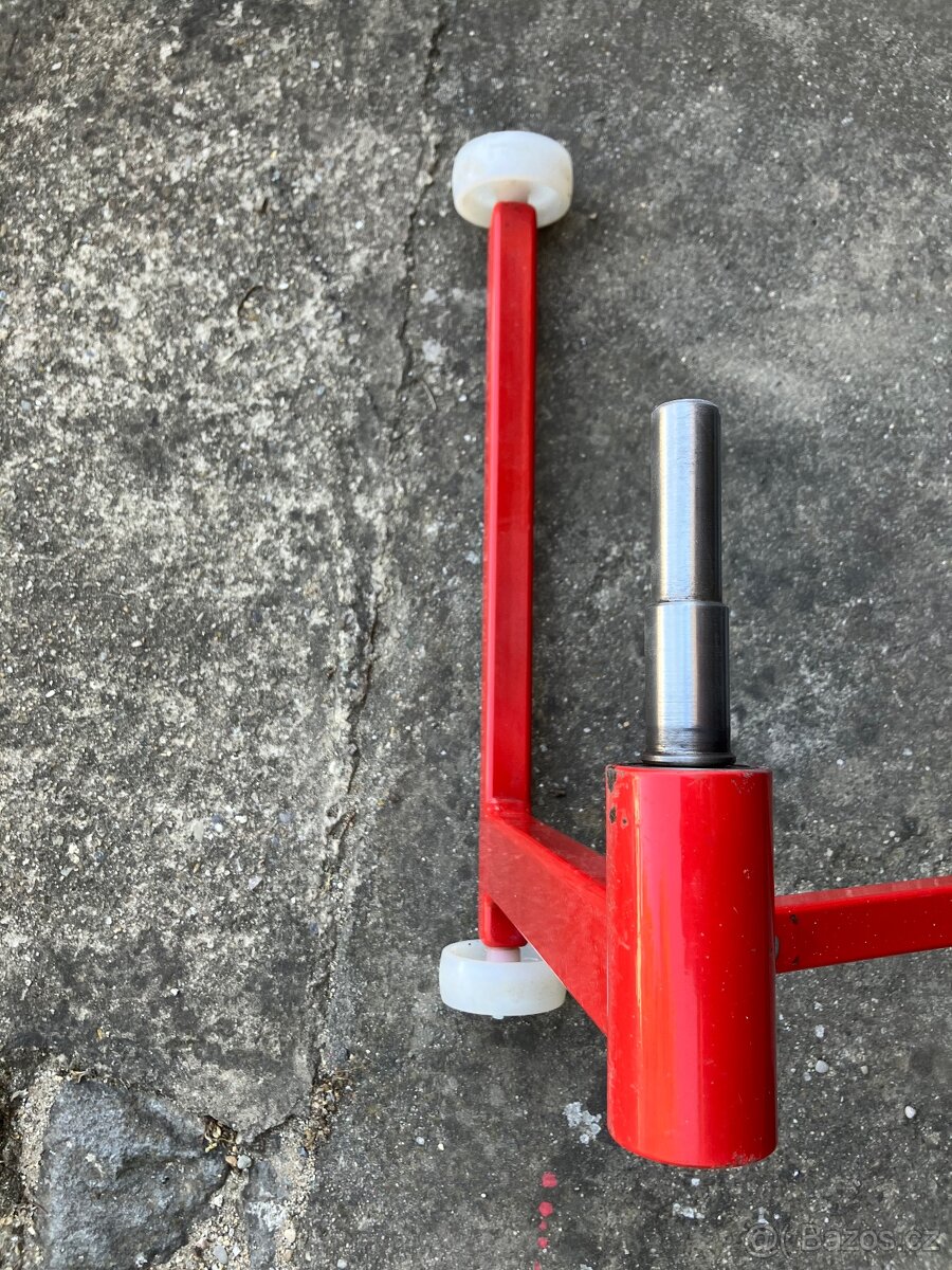 ZADNÍ STOJAN LETMO - 4