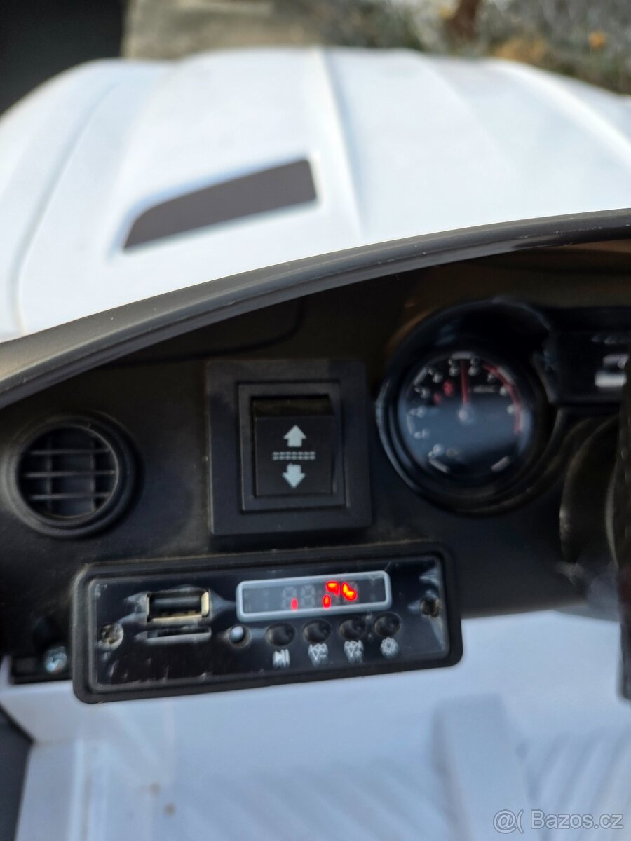 Elektronické auto - 4