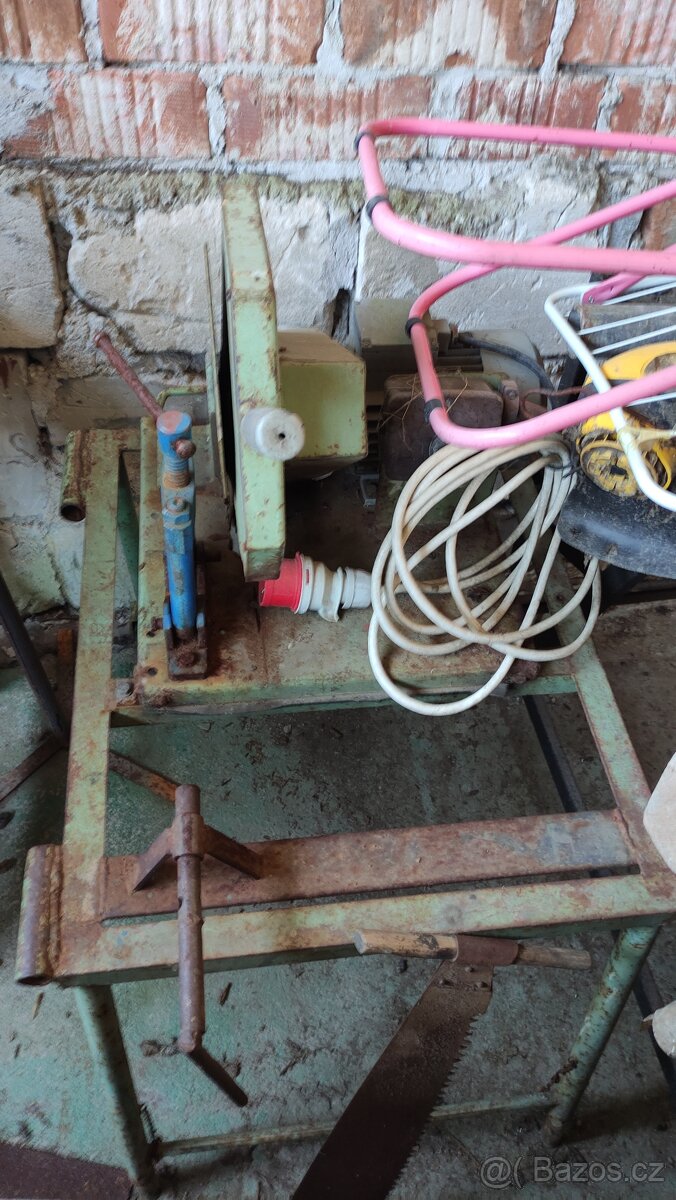 Rozbrušovací pila na kov vč. stolu - 4