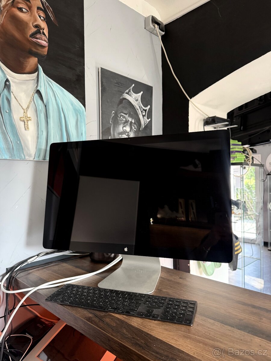 Apple Mac Pro + Thunderbolt Display + klávesnice - 4