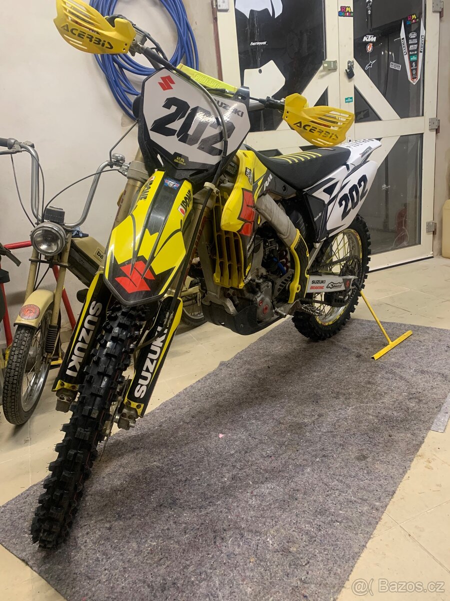 Suzuki RMZ 250 2011