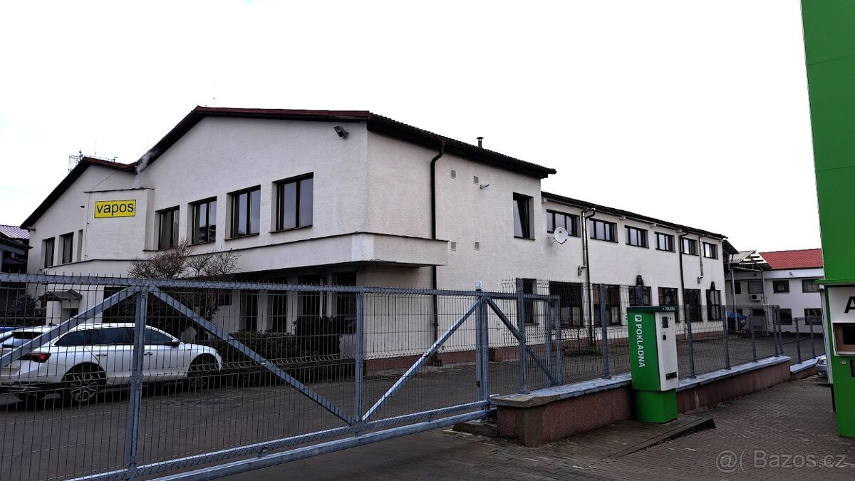 Pronájem hal ve výrobním areálu v Jičíně - 4