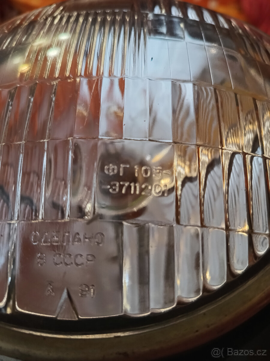 Moskvič 408 - přední světlomet - 4