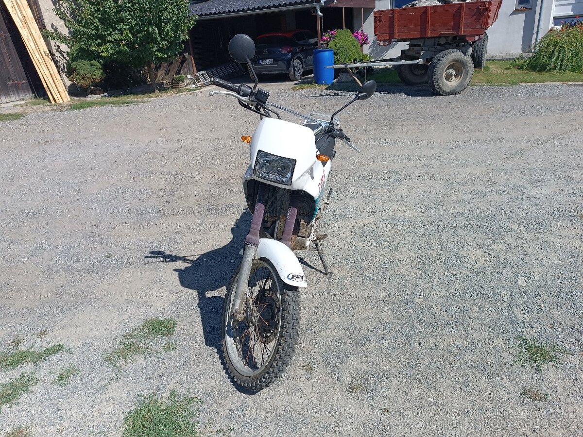 Honda NX 250 - 4