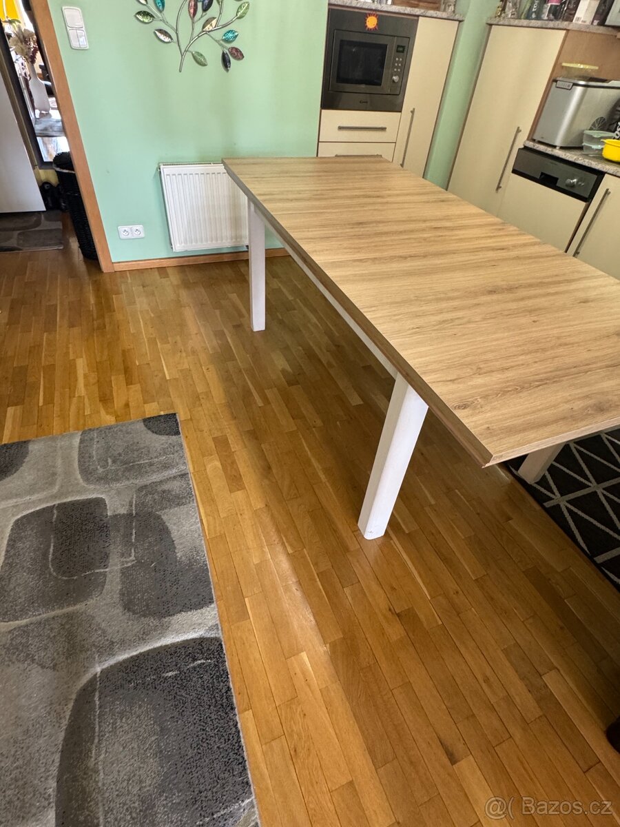 SET JÍDELNÍ STŮL A 4 ŽIDLE - 4