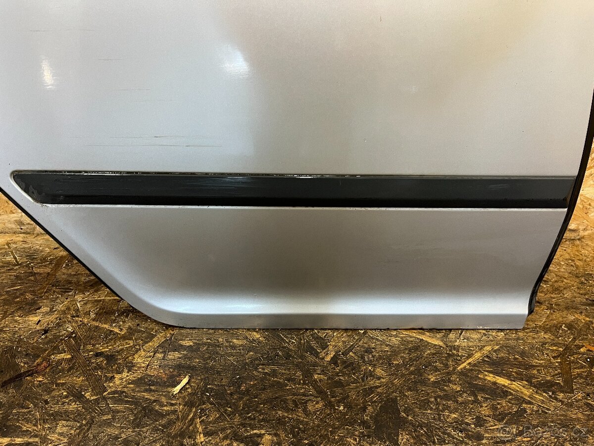 PRAVÉ ZADNÍ DVEŘE ŠKODA OCTAVIA 2 KOMBI LA7W - 4