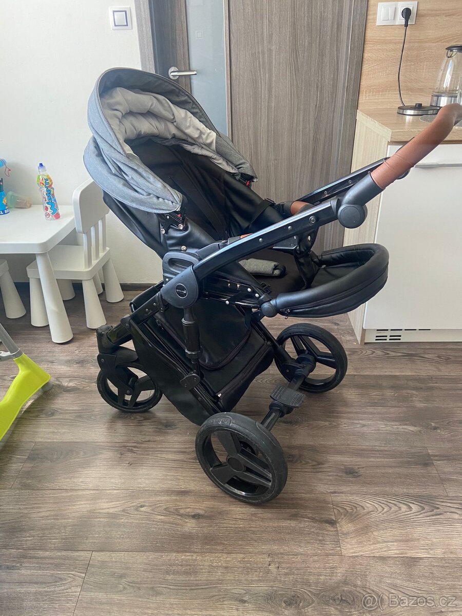 Kočárek Junama - 4