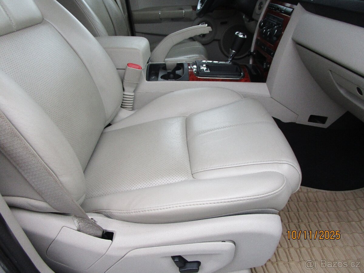 Jeep Commander 3,0 CRD 160Kw - 7 míst - 4