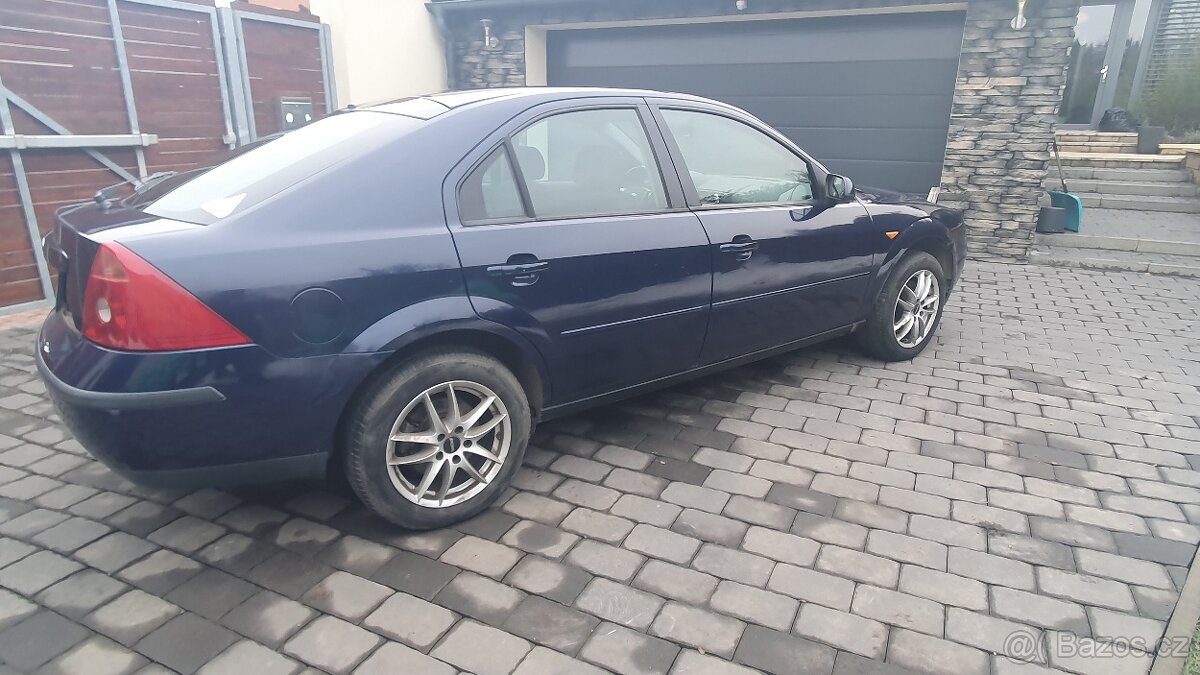 Ford Mondeo 1.8i - 4