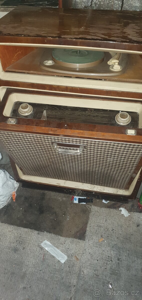 Gramoradio Tesla - 4