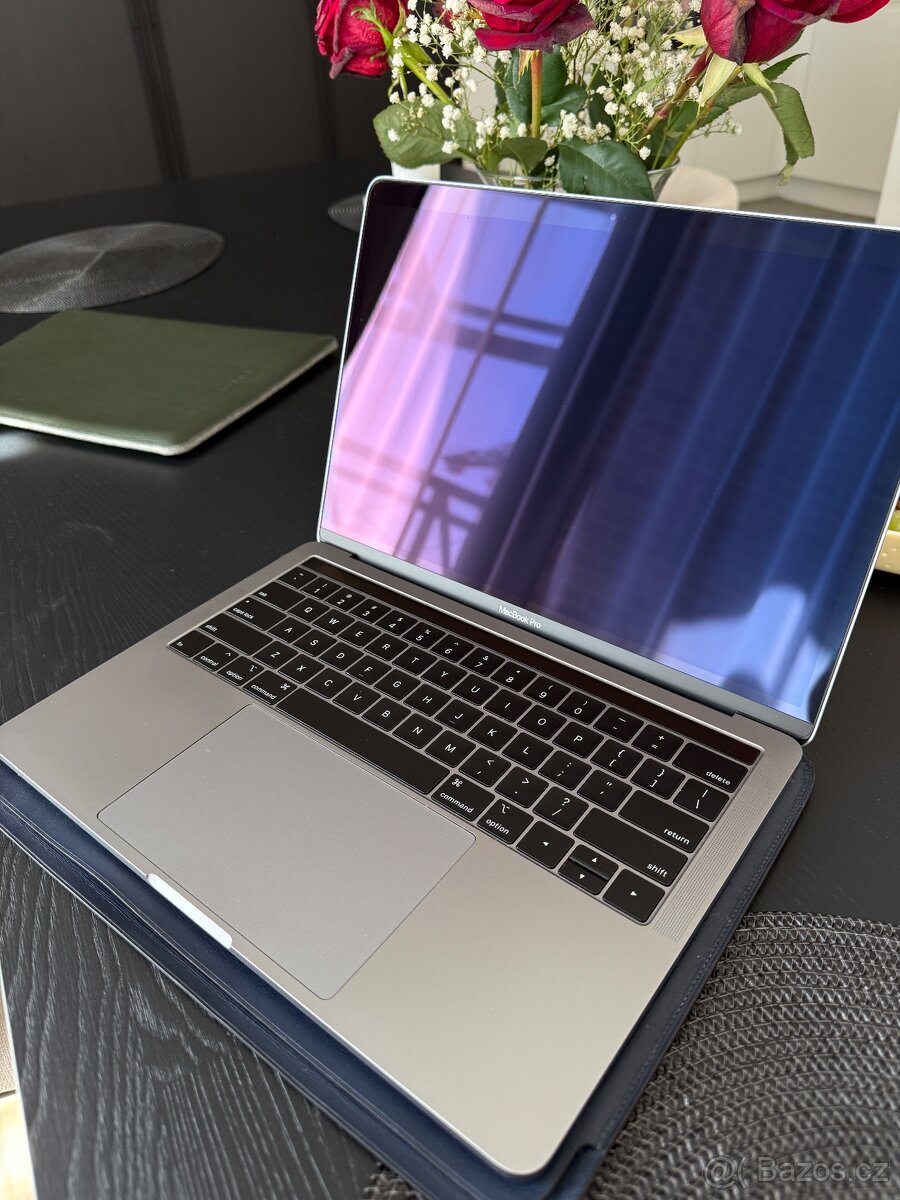 2019 MacBook Pro 13". - 4