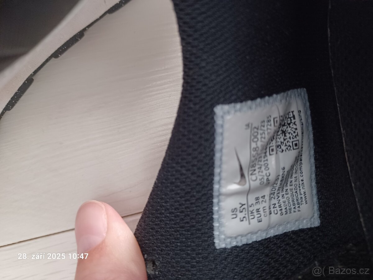 Dětské tenisky Nike 38 - použité - 4