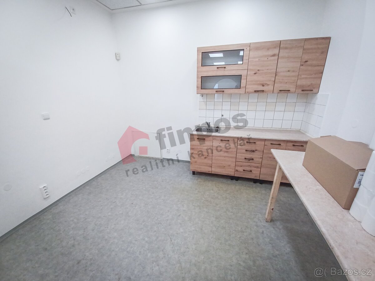 Pronájem obchodního prostoru 92 m² v Kolíně - 4