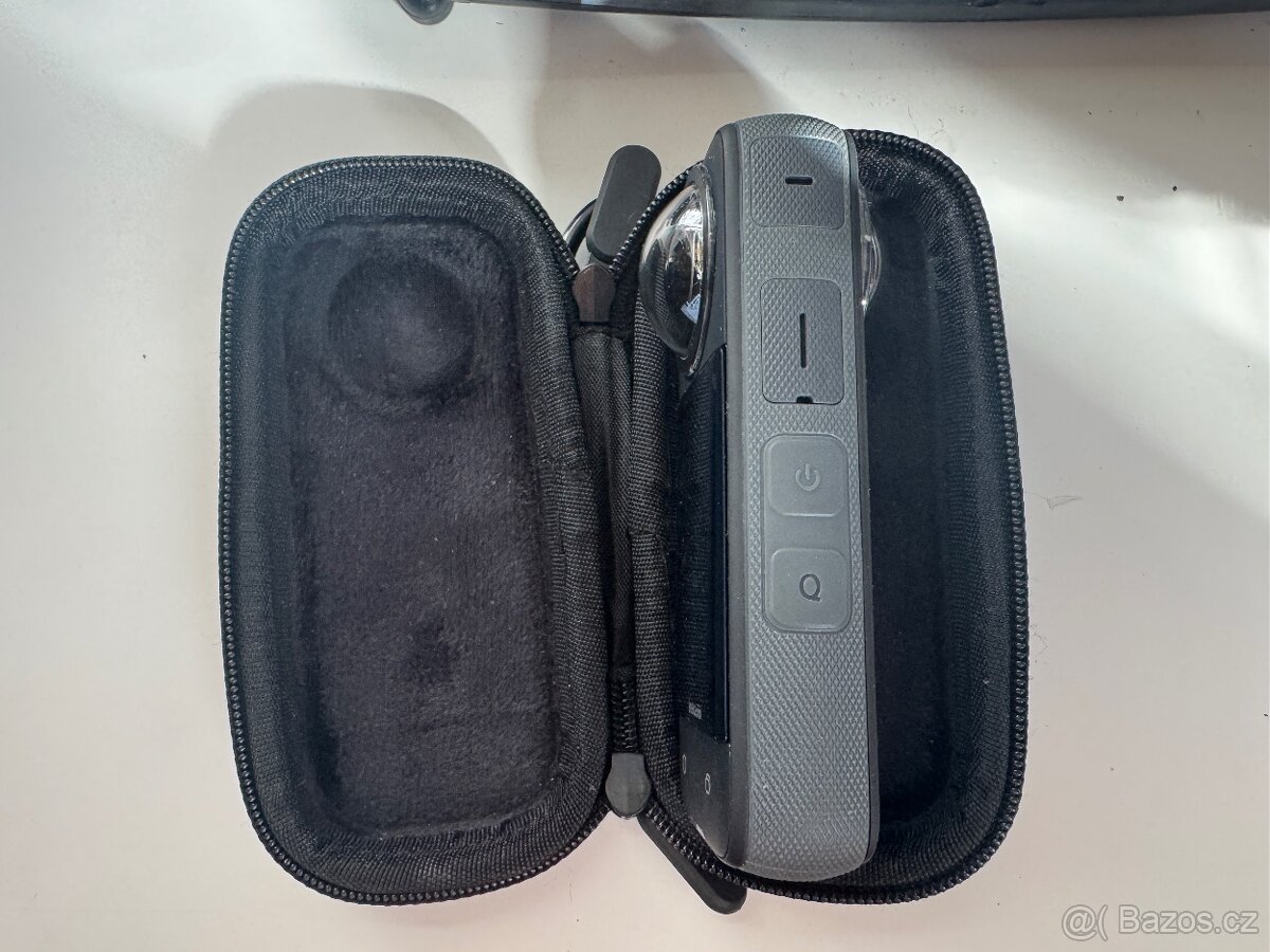 Insta360 X3 + neviditelné potápěčské pouzdro + pouzdro - 4