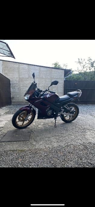 Honda CBR 125 - 4