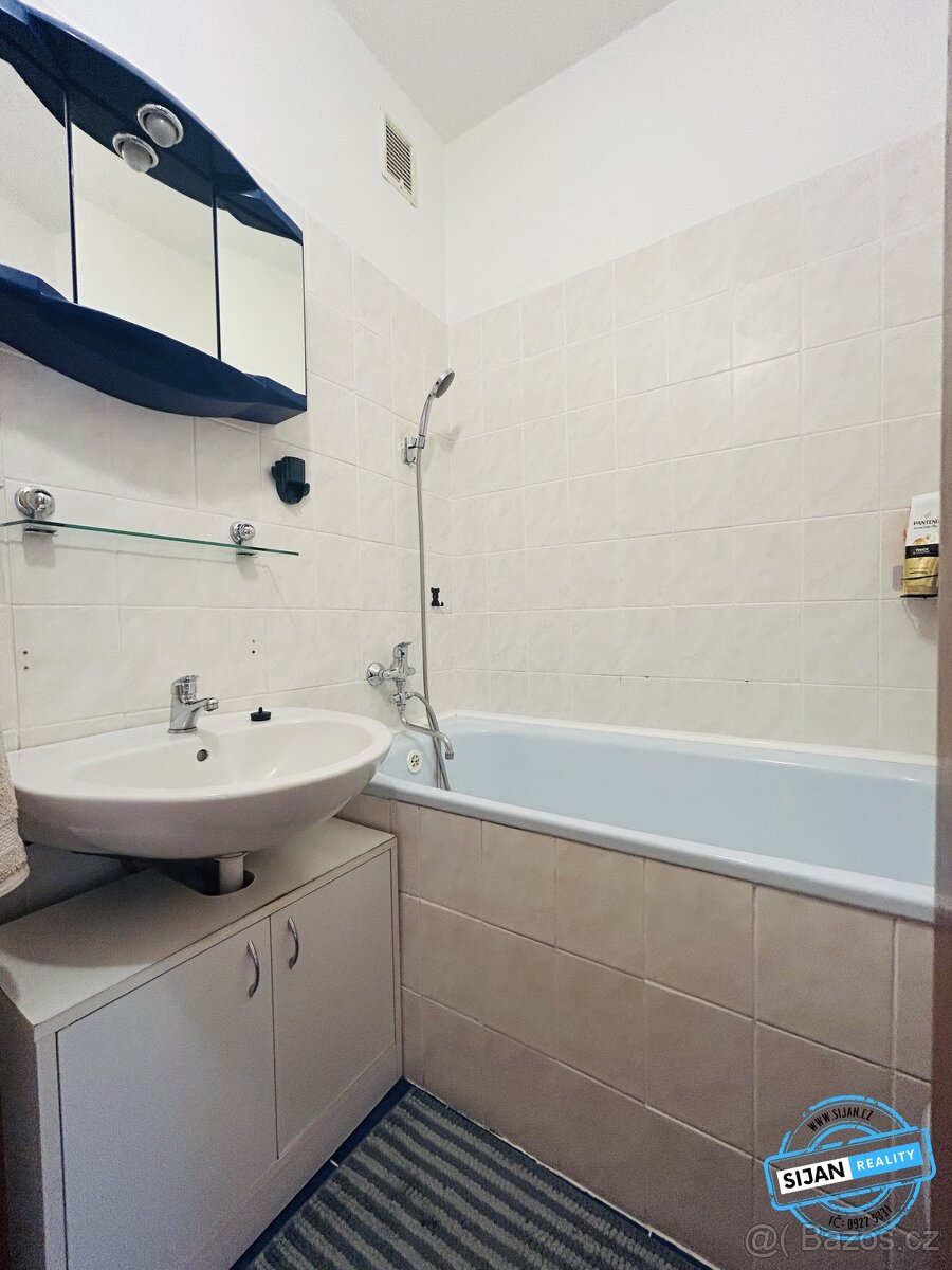 Prodej bytu 2+1 ul. Maxima Gorkého, Krnov, ev.č. 00650 - 4