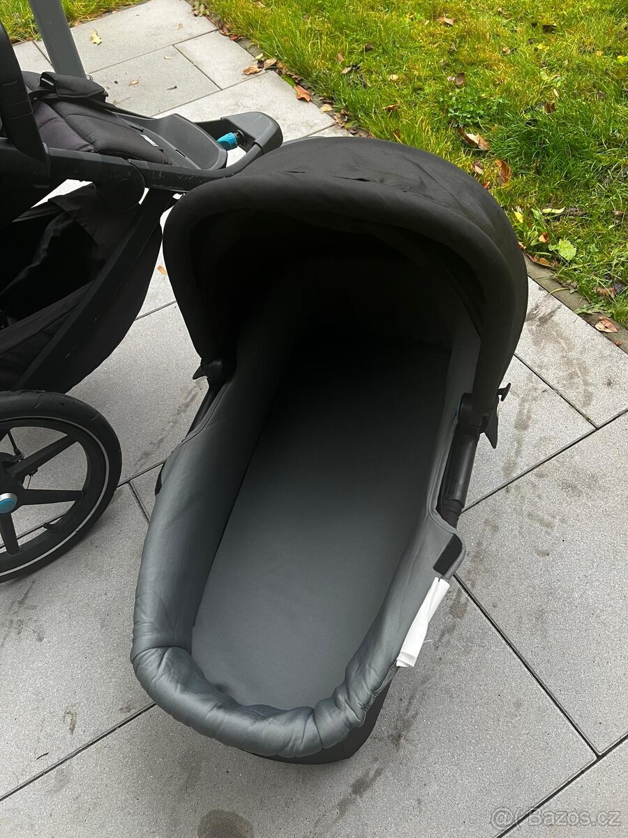 Thule Urban Glide 2 2021 Black on Black - 4