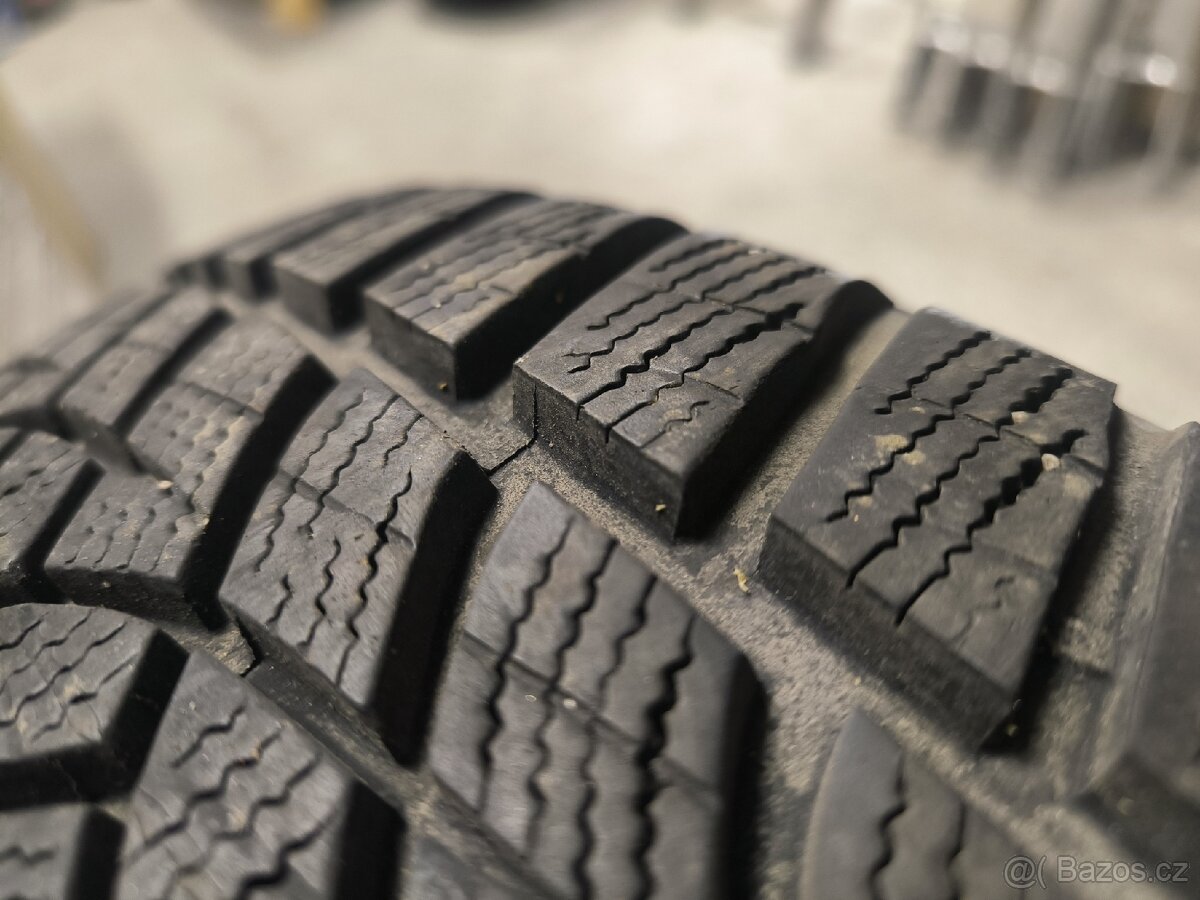 215/60/16 zimní - 1 kus - 4