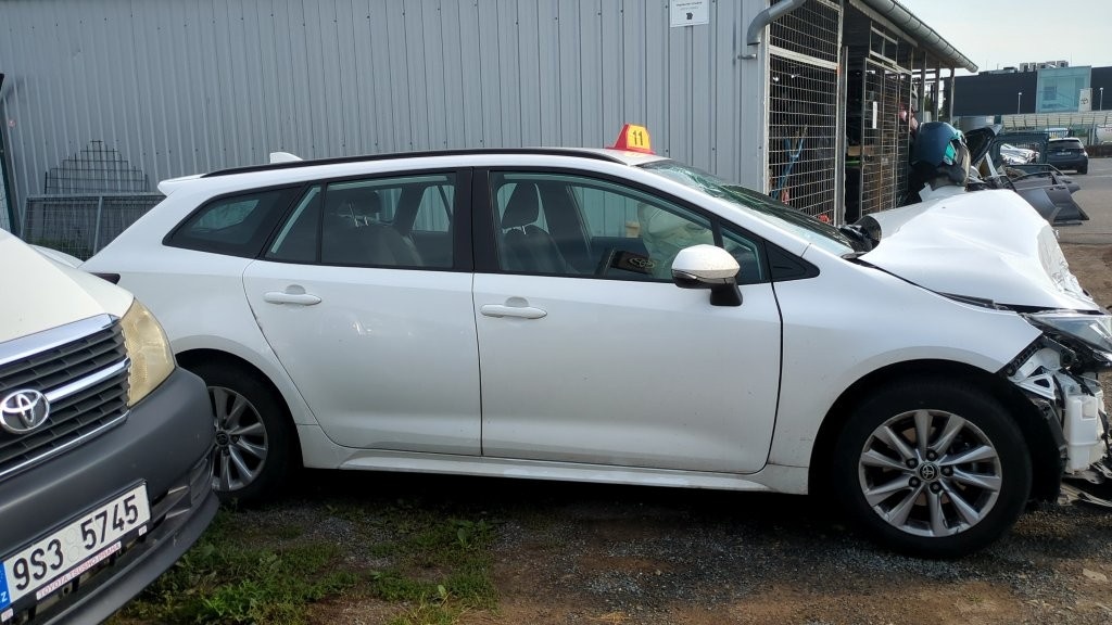 TOYOTA COROLLA Touring Sports RV 2024 45000km - 4