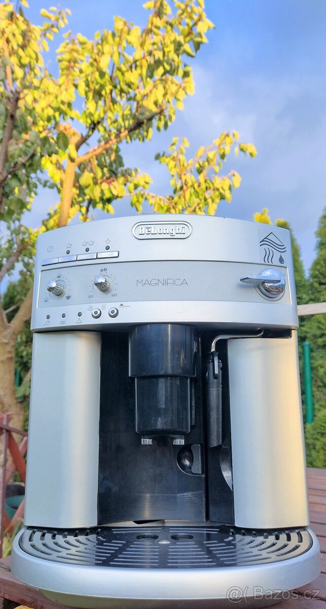 DeLonghi Magnifica 3200S Stříbr.-plnoautomat. Sleva 2900Kč - 4