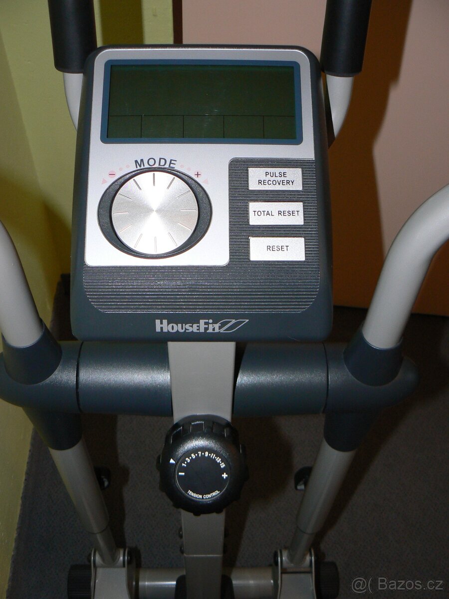 CROSSOVÝ TRENAŽÉR HOUSEFIT - 4