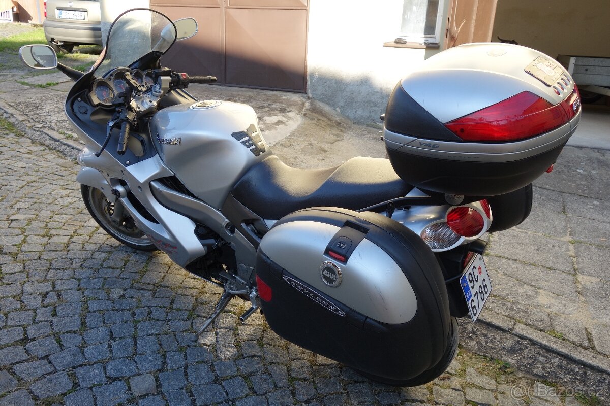 Kawasaki ZZR 1200 - 4