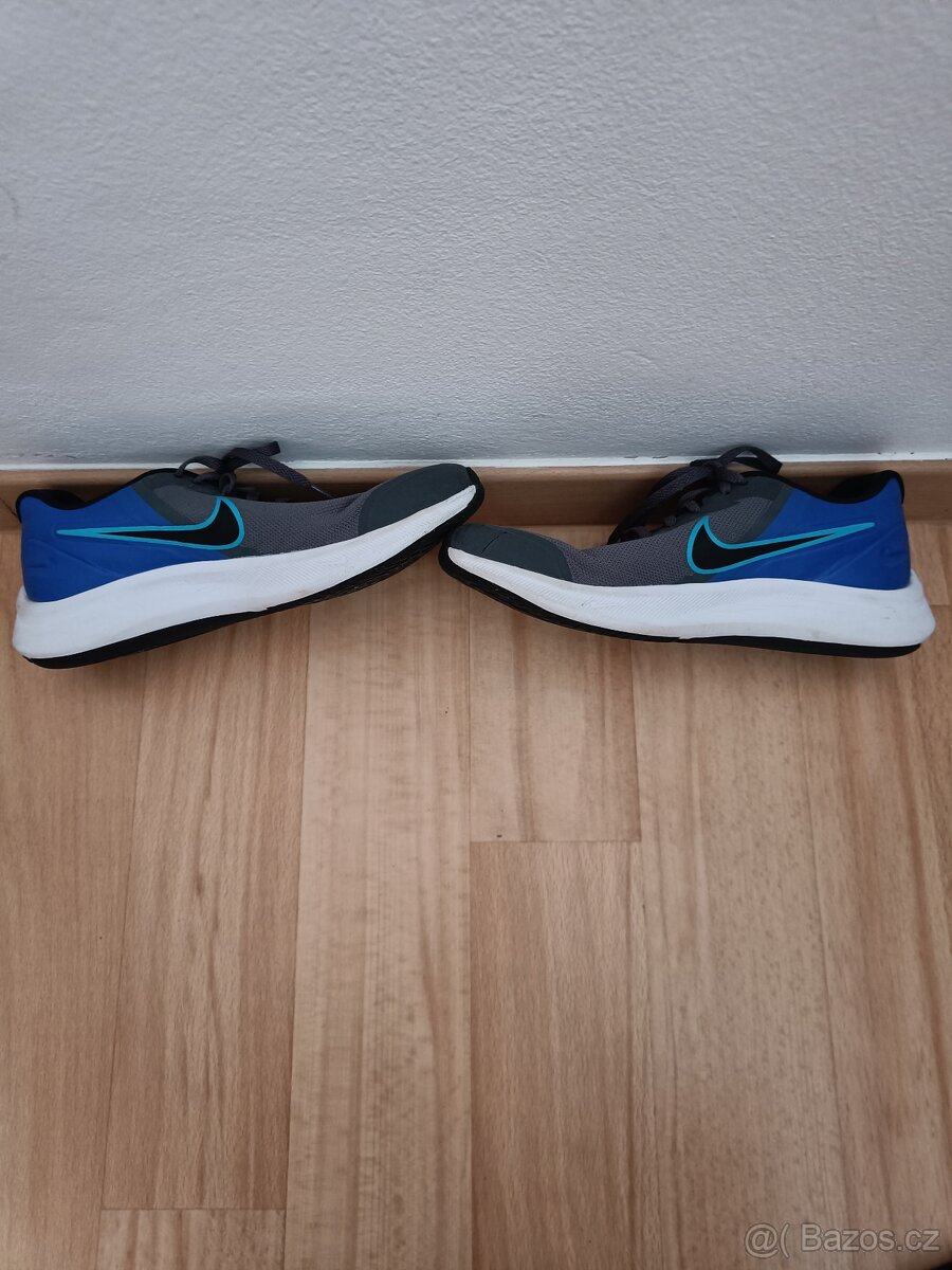 Běžecká obuv Nike Star Runner 3 Gs 39 (24,5cm) - 4