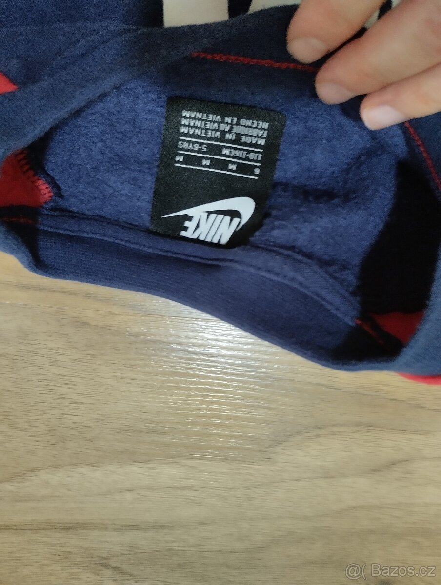 Tepláková souprava Nike vel.110/116 - 4