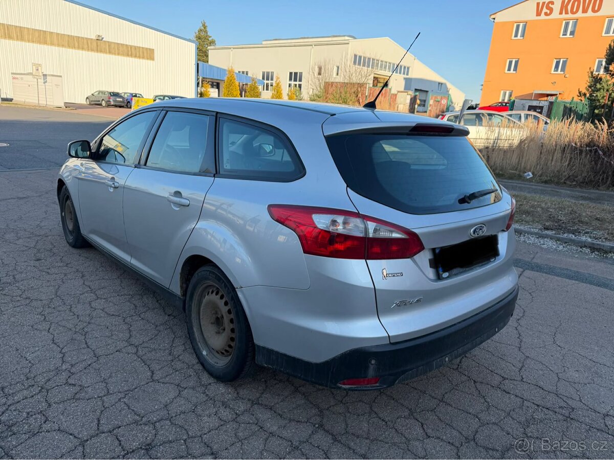 Prodám Ford Focus MK4 1.6i 92 kW – rok 2012 - 4