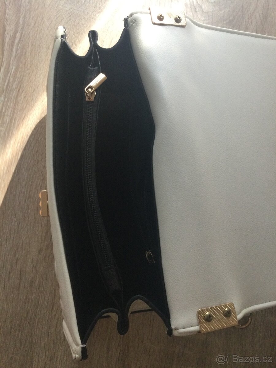 Nová bilá kabelka - 4