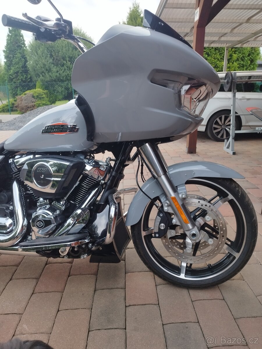 Harley Davidson Road Glide 117 - 4