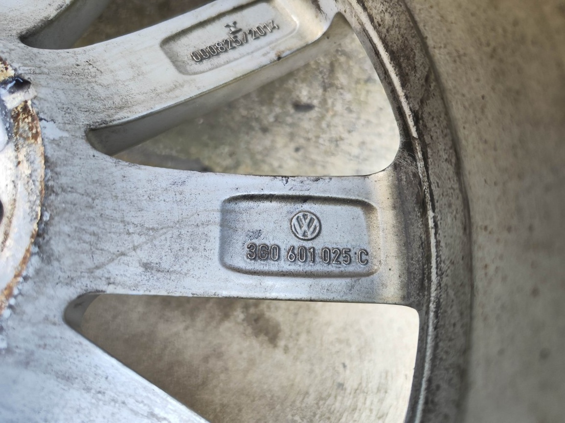 17"kusový alu disk Helsinki 5x112 origo VW Passat B8 TPMS - 4