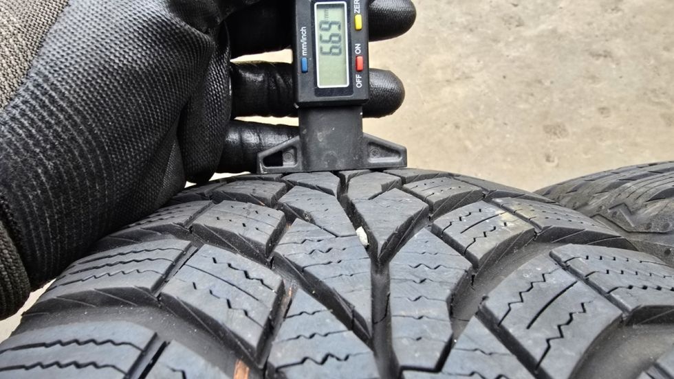 Zimní pneu 195/65/15 Continental - 4