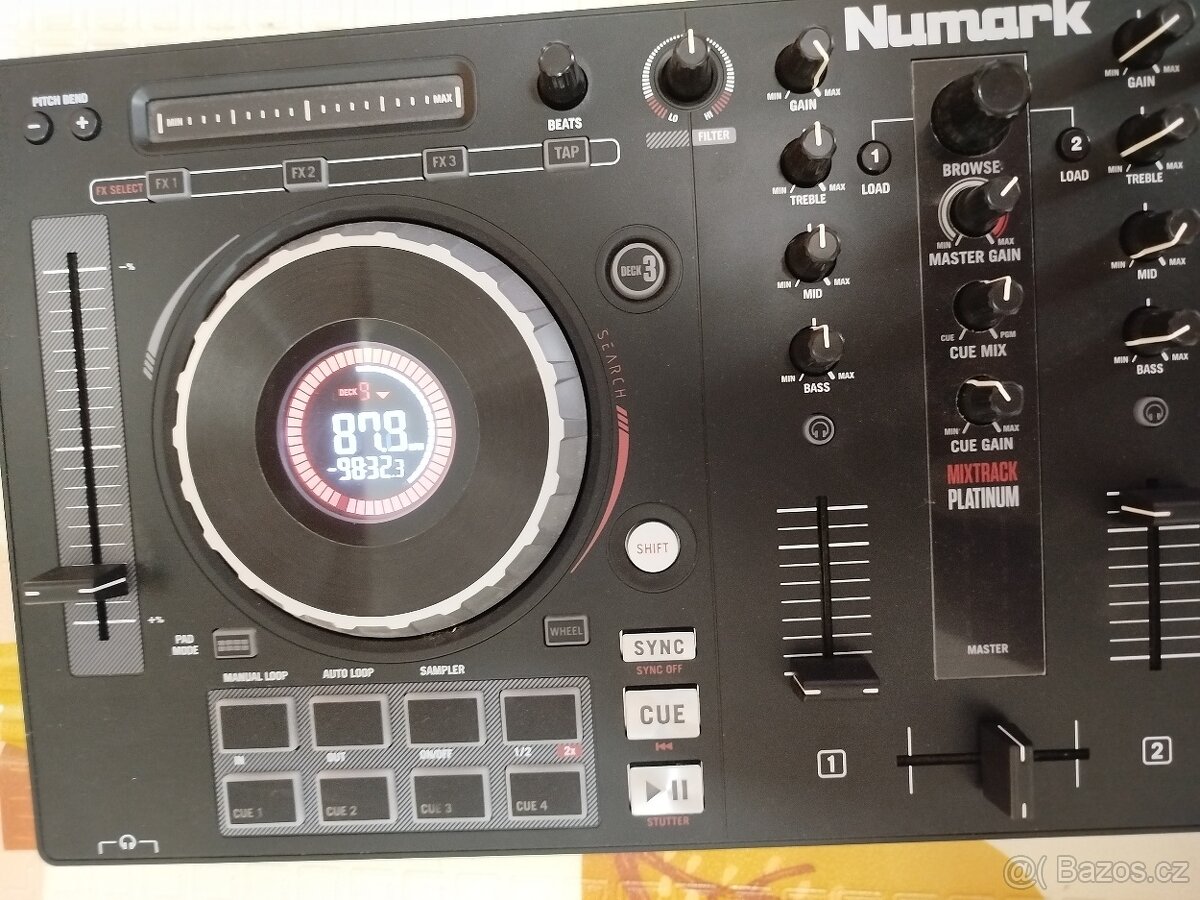 Numark Mixtrack Platinum - 4